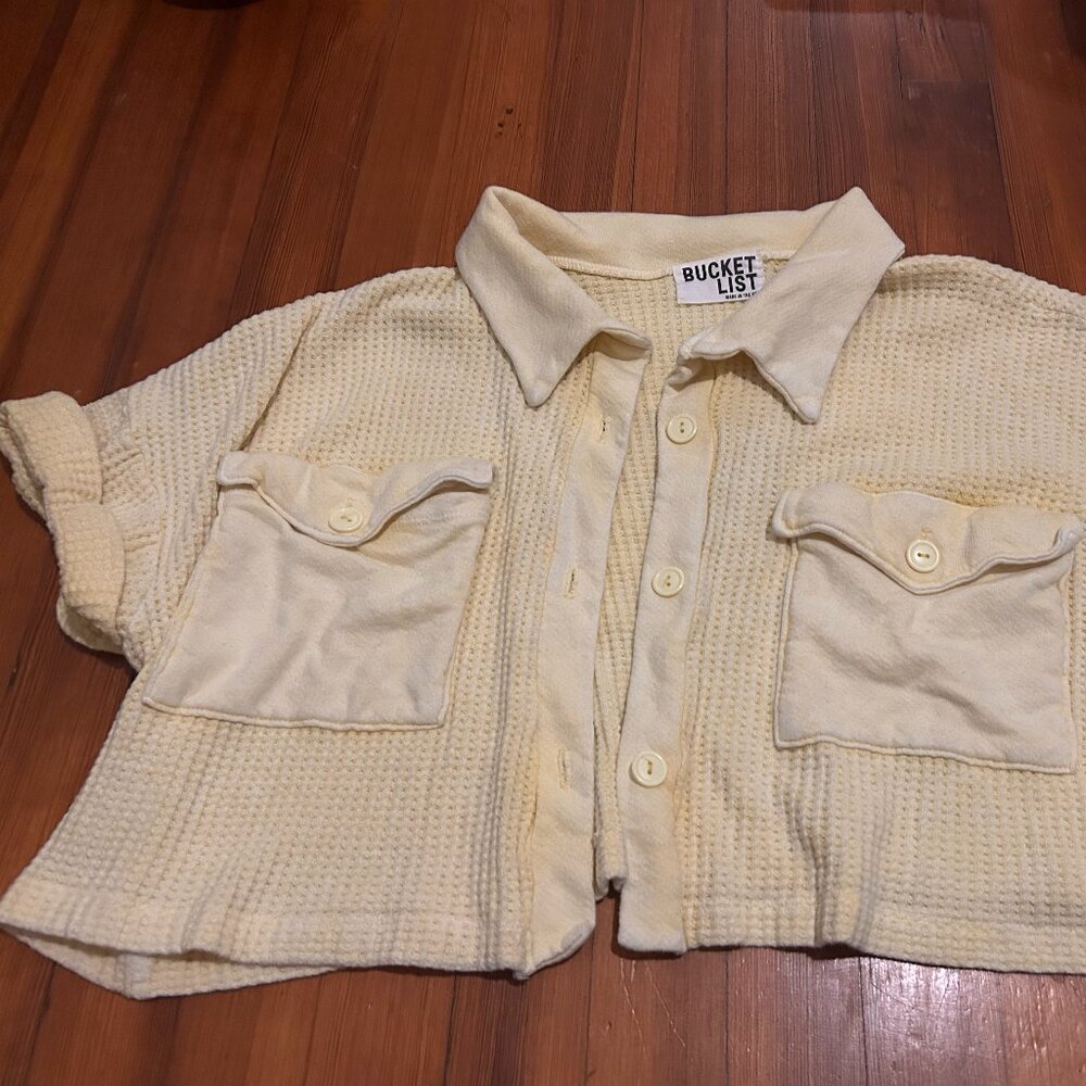 yellow cropped button up top